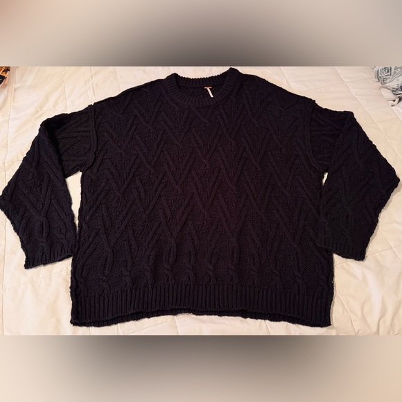 FREE PEOPLE Isla Cable Stitch Tunic Black Chunky Sweater Loose Fit Oversized Top - Picture 8 of 17